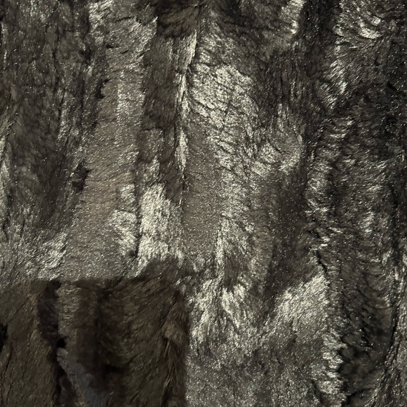 Joe Fresh, faux fur mini skirt, black size 0 - Picture 3 of 5